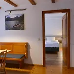Altstadt-hotel Zum Hechten 3*