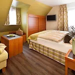Отель Altstadthotel 