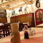 Hotel Altstadt-hotel Zum Hechten 3*