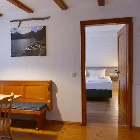 Altstadt-hotel Zum Hechten 3*